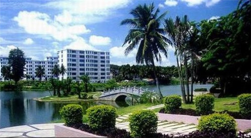 弥渡县加盟奶茶店哪家好，皇典贡茶在弥渡县知名度如何